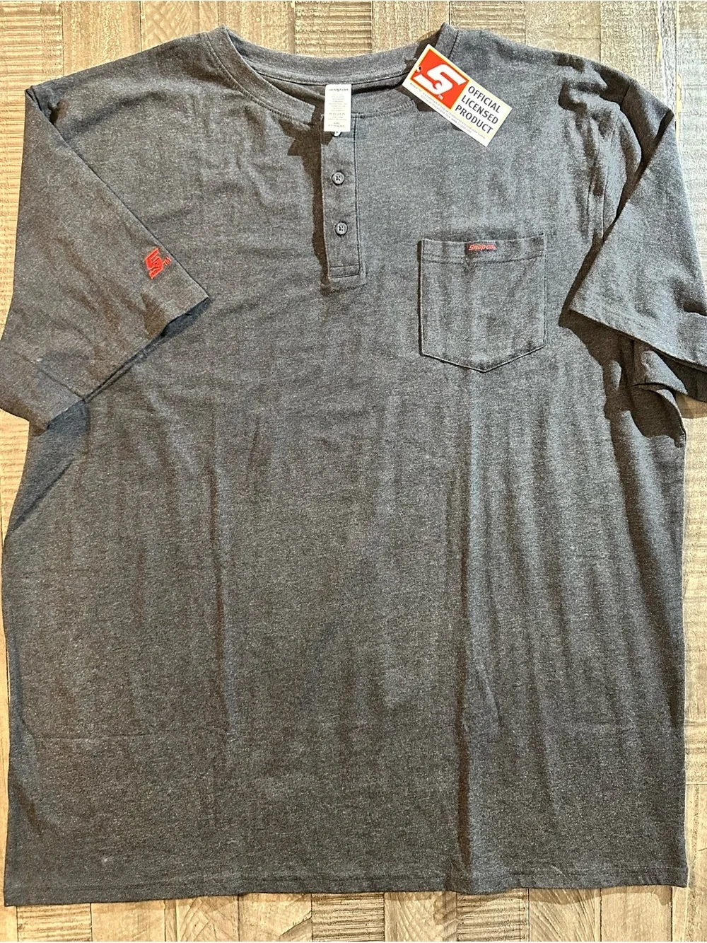 Men's Charcoal Short-Sleeve Henley Pocket Shirt - Snap-on Tools